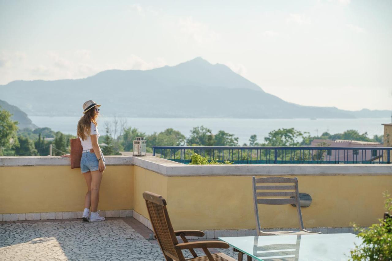 Le Grand Bleu - Gioia Apartments Procida Exterior photo