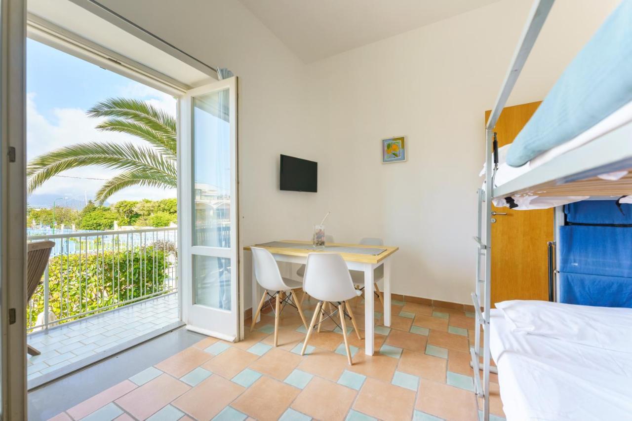Le Grand Bleu - Gioia Apartments Procida Exterior photo